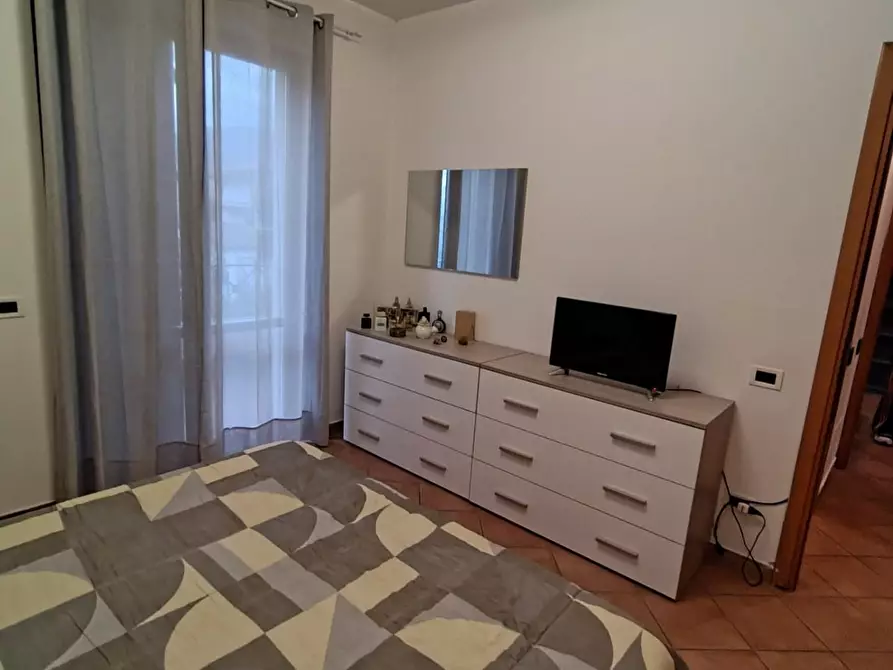 Immagine 5 di Appartamento in vendita  a Massa