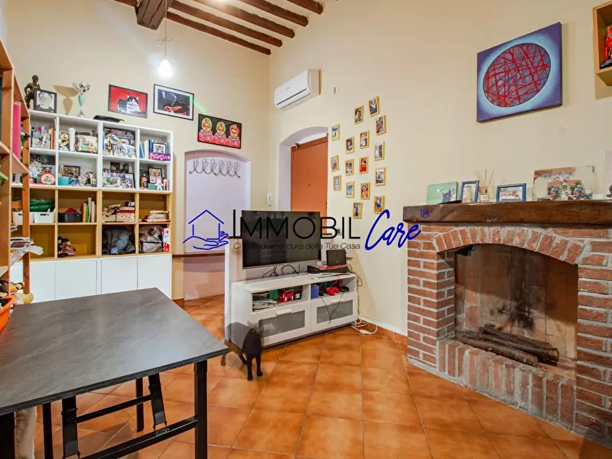 Immagine 3 di Appartamento in vendita  a Livorno