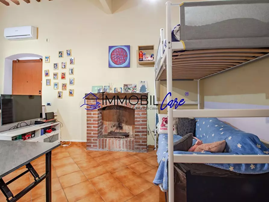 Immagine 2 di Appartamento in vendita  a Livorno