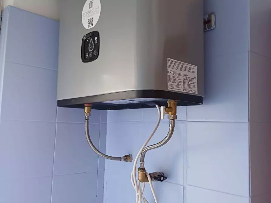 Immagine 11 di Appartamento in vendita  a Sarzana