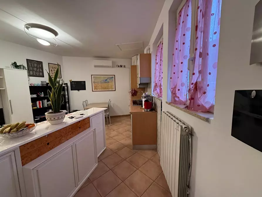 Immagine 1 di Appartamento in vendita  a Siena