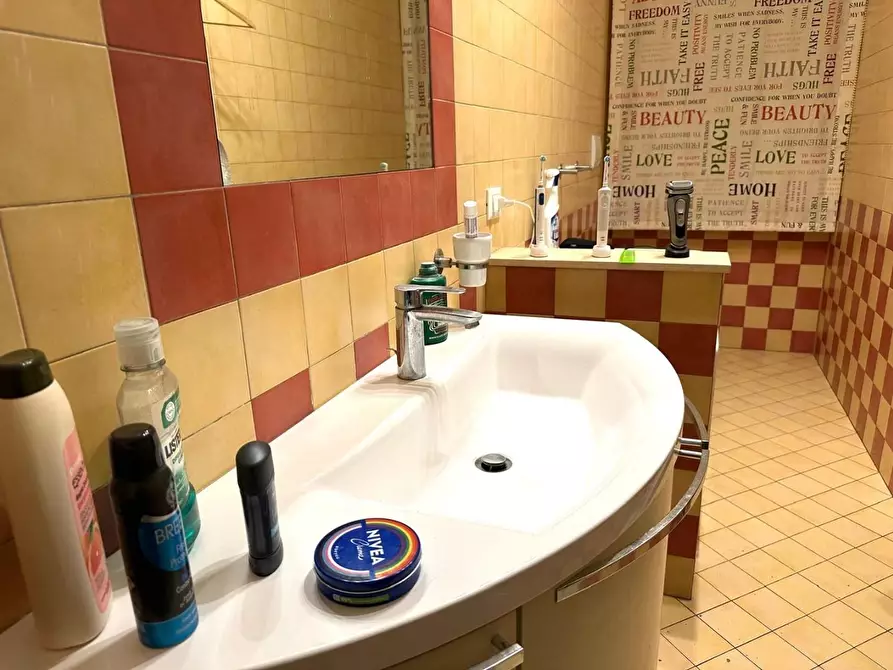 Immagine 7 di Appartamento in vendita  a Vinci