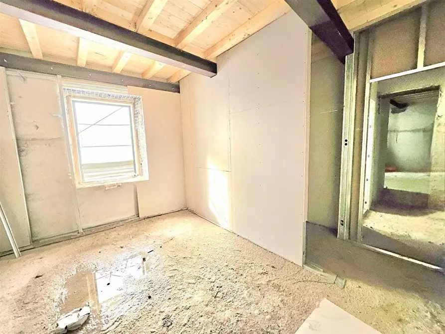 Immagine 13 di Appartamento in vendita  a Massa