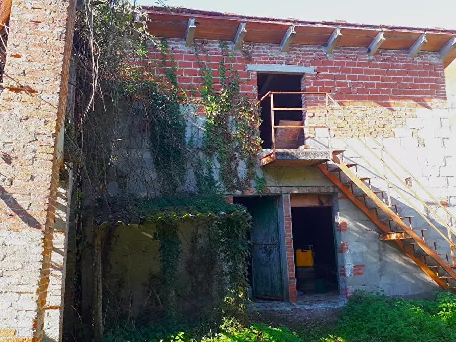 Immagine 20 di Rustico / casale in vendita  a Santa Maria A Monte
