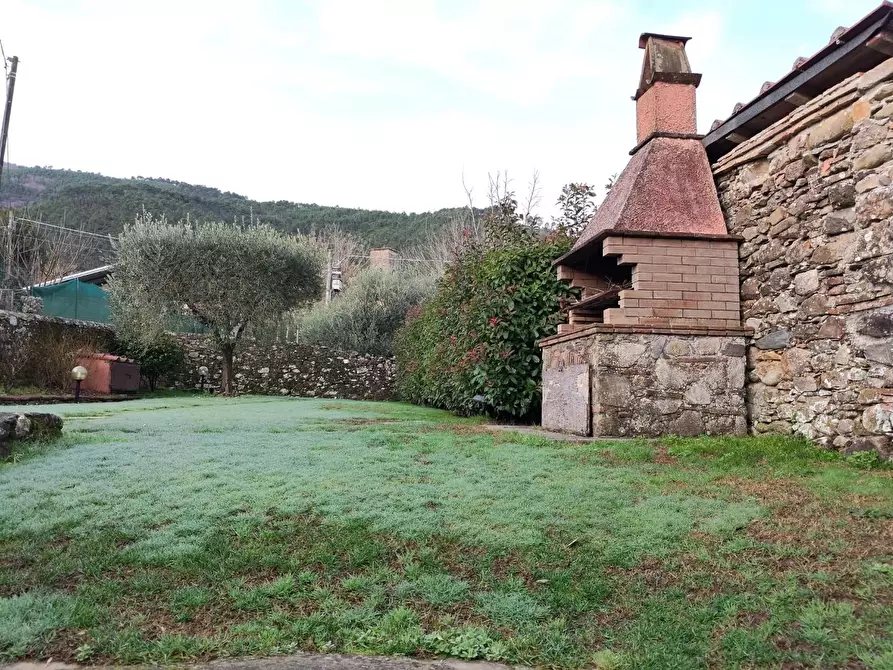 Immagine 5 di Rustico / casale in vendita  a Capannori