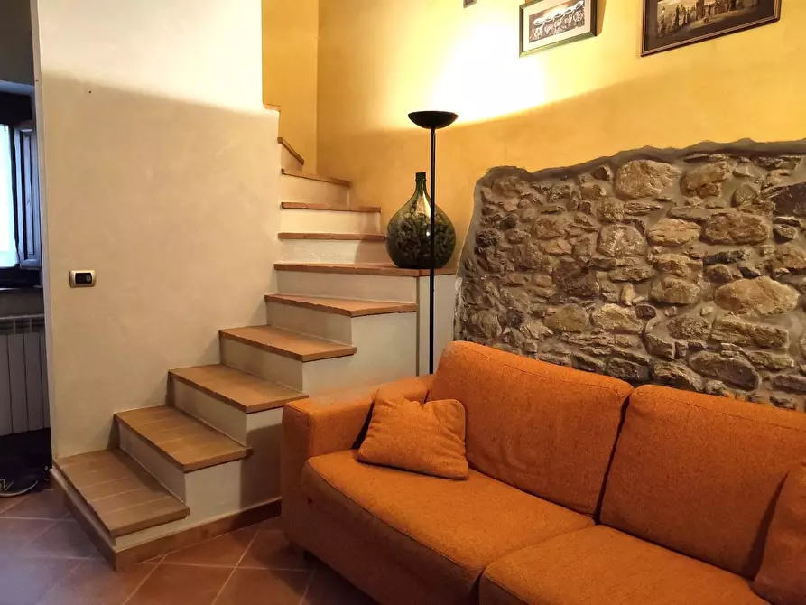 Immagine 10 di Rustico / casale in vendita  a Capannori