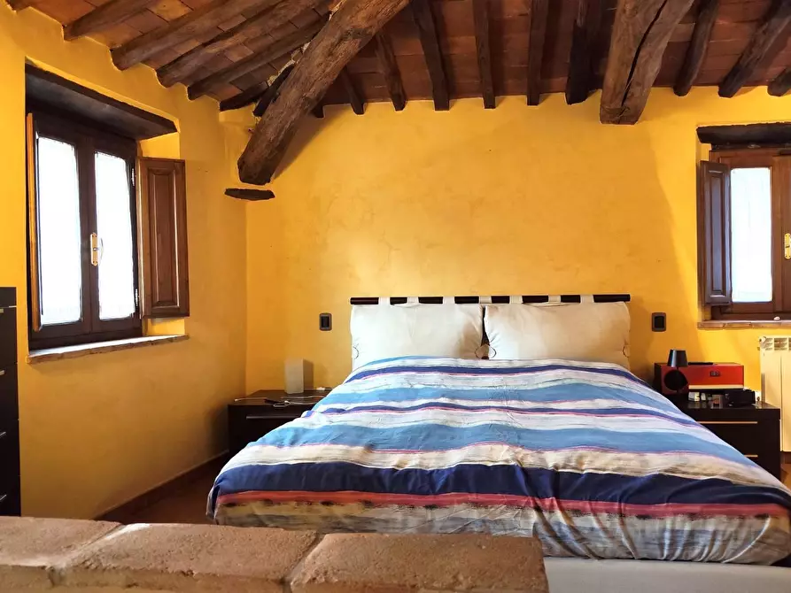 Immagine 19 di Rustico / casale in vendita  a Capannori