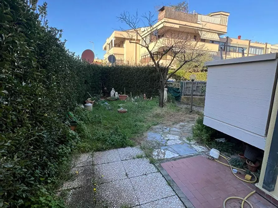 Immagine 9 di Appartamento in vendita  a Viareggio