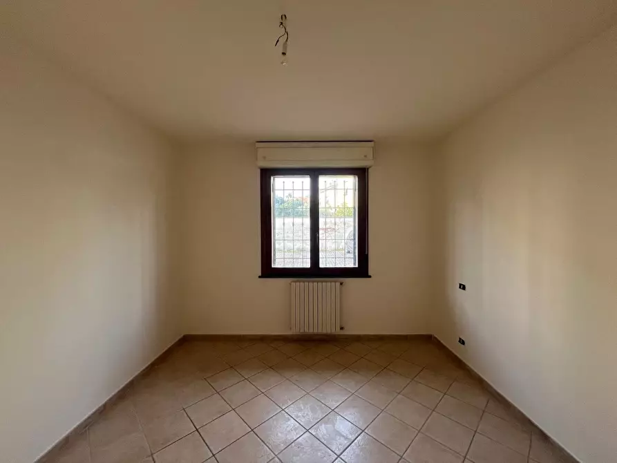 Immagine 17 di Appartamento in vendita  a Pontedera