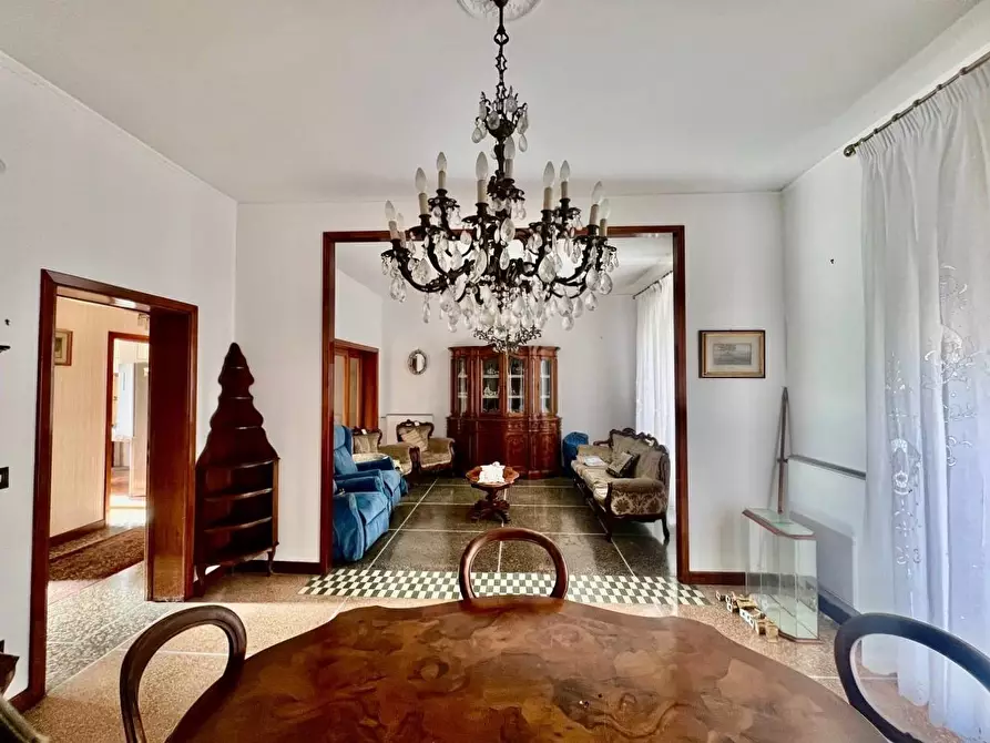 Immagine 5 di Appartamento in vendita  a Livorno