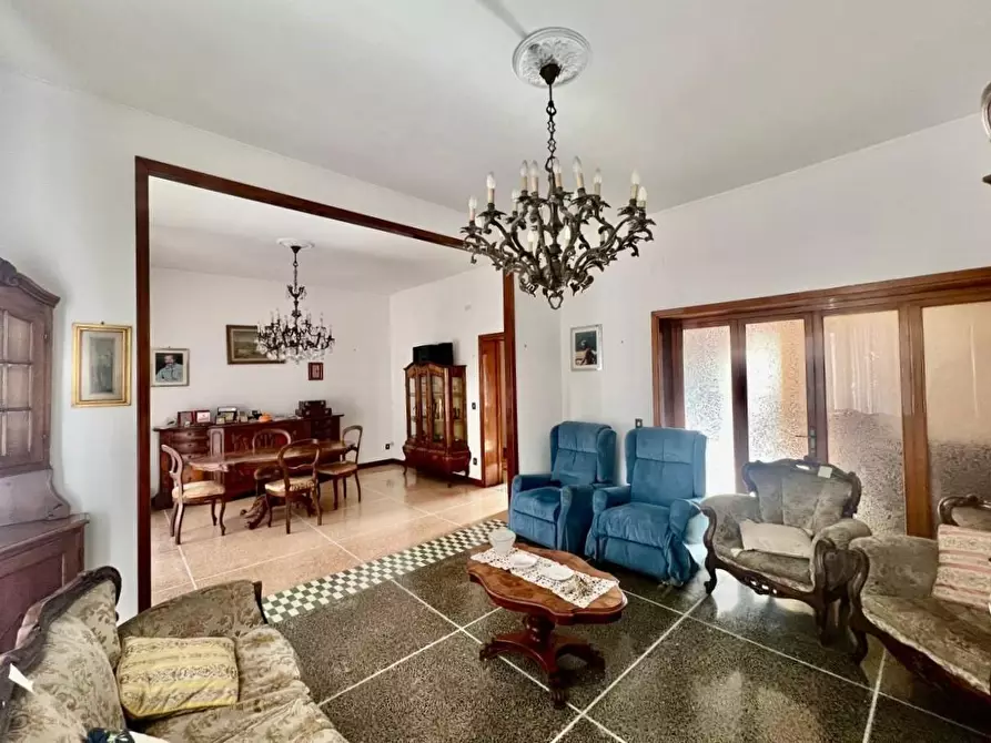 Immagine 1 di Appartamento in vendita  a Livorno