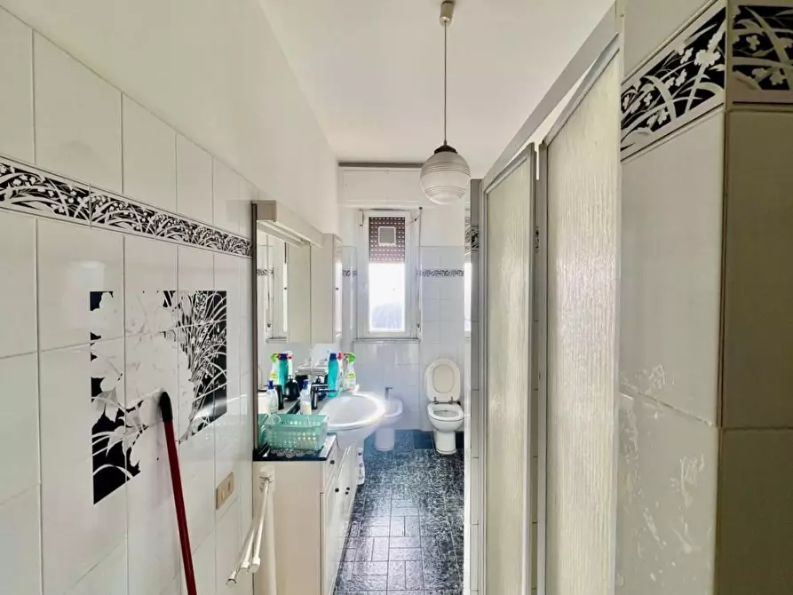 Immagine 18 di Appartamento in vendita  a Livorno