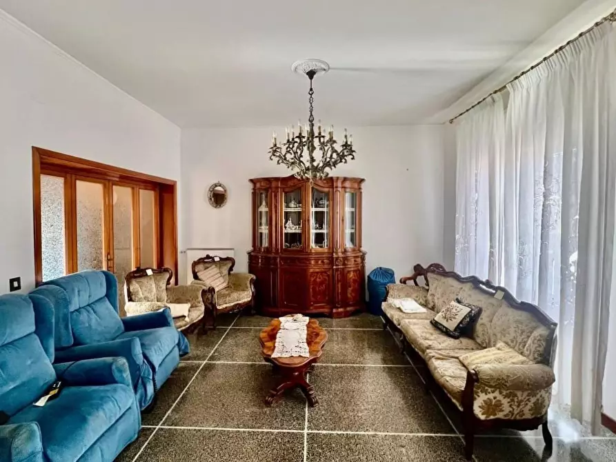 Immagine 6 di Appartamento in vendita  a Livorno