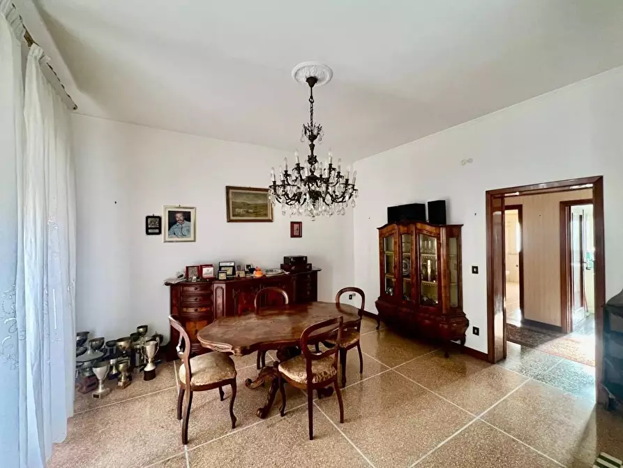 Immagine 3 di Appartamento in vendita  a Livorno