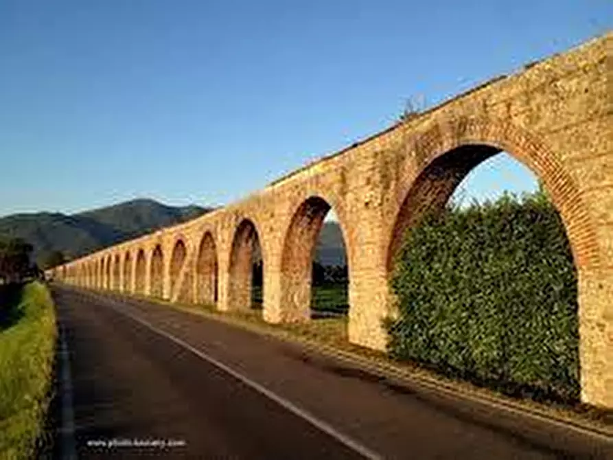 Immagine 16 di Casa bifamiliare in vendita  a San Giuliano Terme