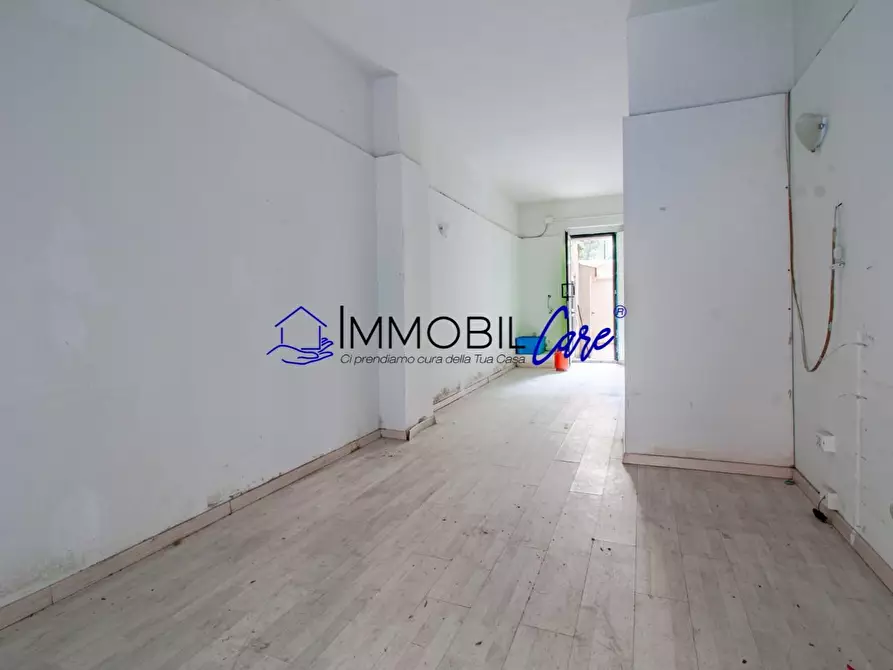 Immagine 4 di Locale commerciale in affitto  a Livorno