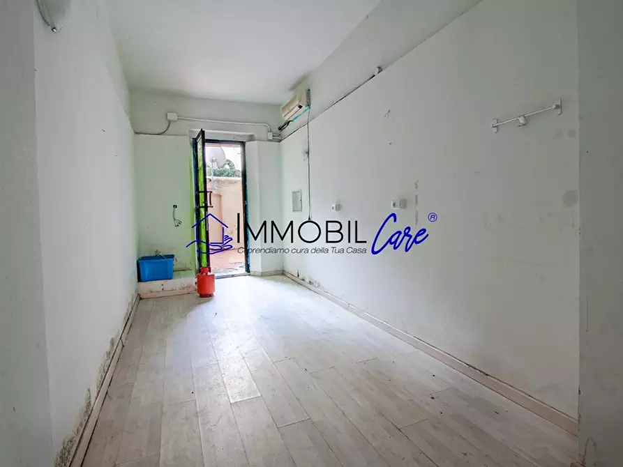 Immagine 1 di Locale commerciale in affitto  a Livorno