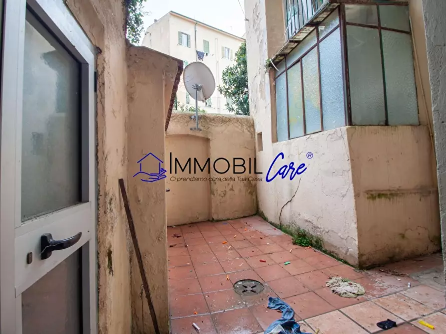 Immagine 5 di Locale commerciale in affitto  a Livorno