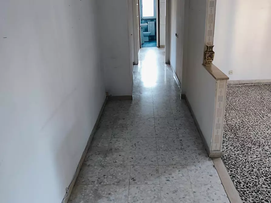 Immagine 10 di Appartamento in vendita  a Livorno