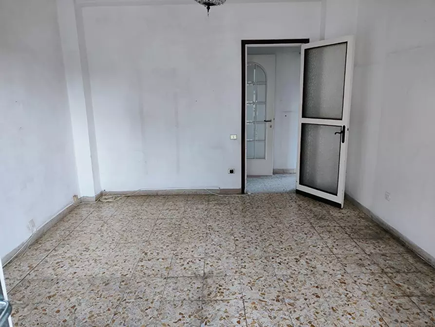 Immagine 13 di Appartamento in vendita  a Livorno