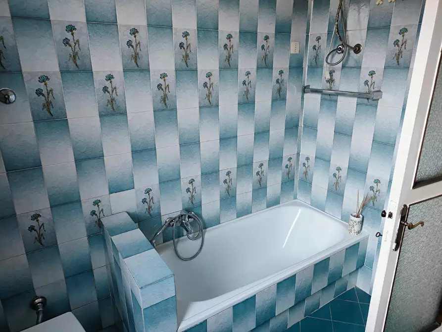 Immagine 19 di Appartamento in vendita  a Livorno