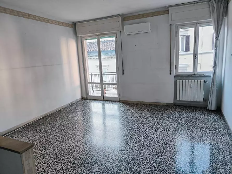 Immagine 2 di Appartamento in vendita  a Livorno