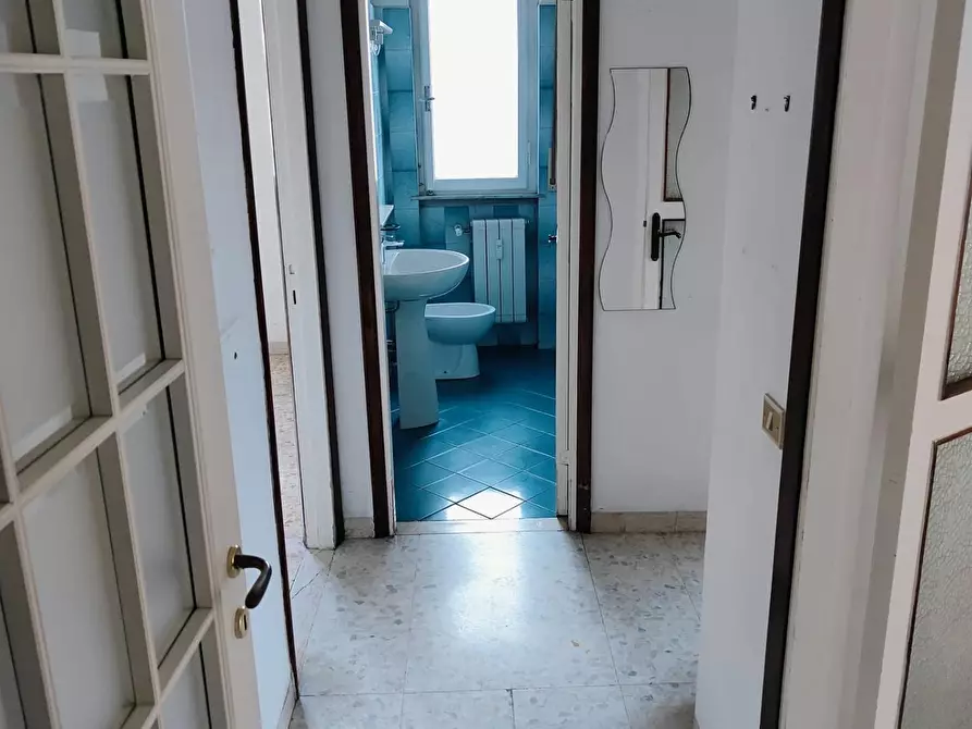 Immagine 17 di Appartamento in vendita  a Livorno