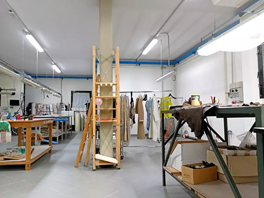 Immagine 4 di Laboratorio in affitto  a San Miniato