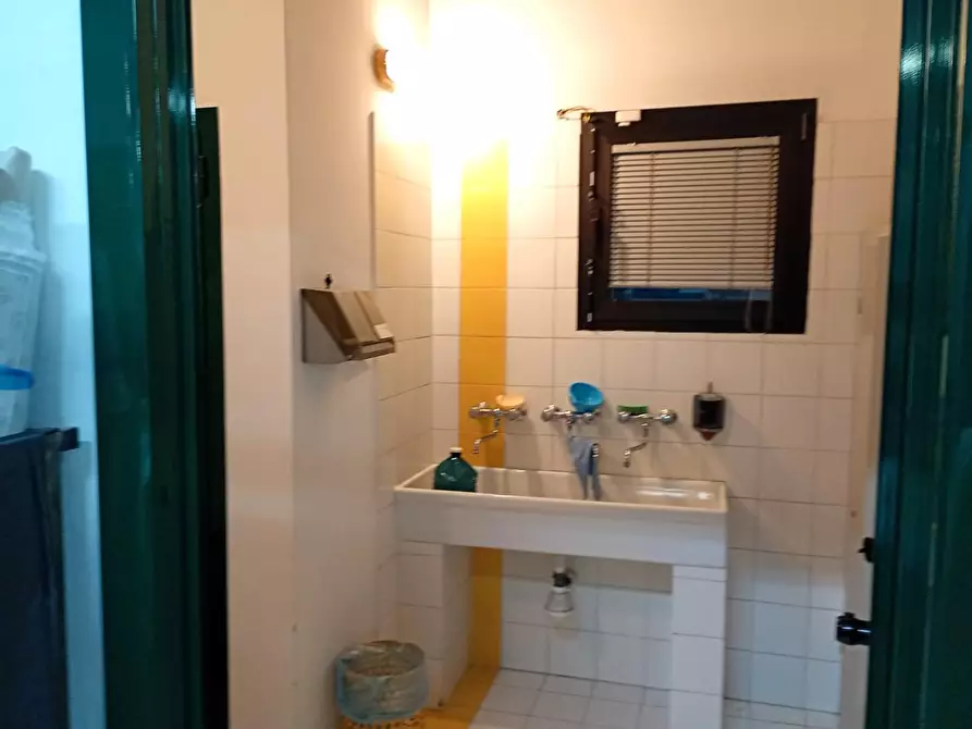 Immagine 3 di Laboratorio in affitto  a San Miniato