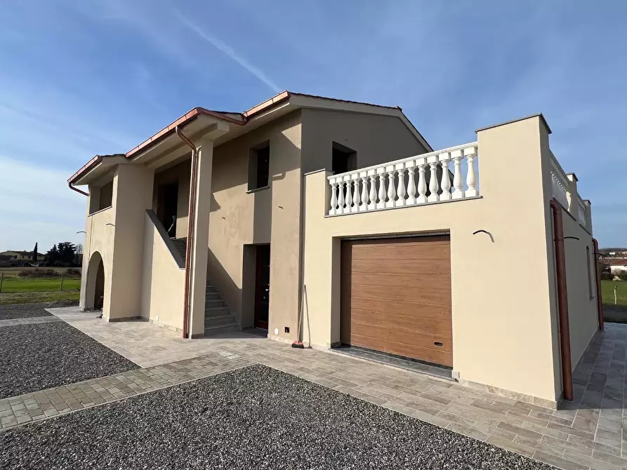 Immagine 11 di Villa in vendita  a Santa Maria A Monte