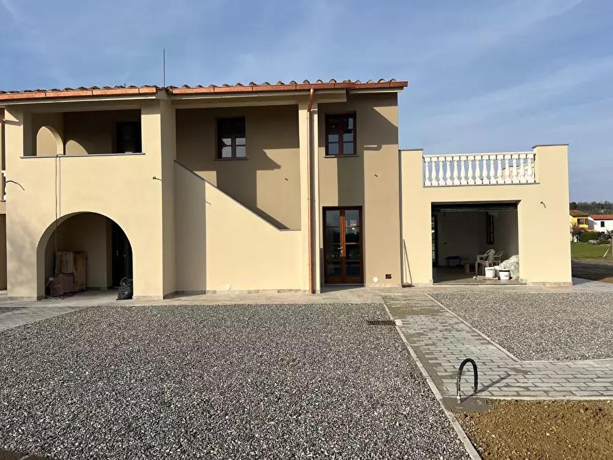 Immagine 33 di Villa in vendita  a Santa Maria A Monte