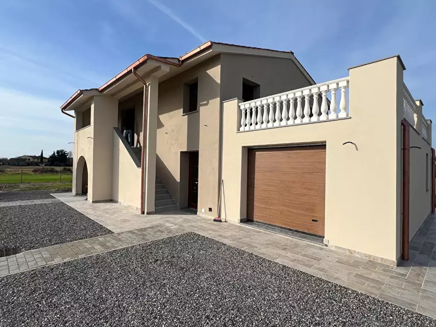 Immagine 13 di Villa in vendita  a Santa Maria A Monte