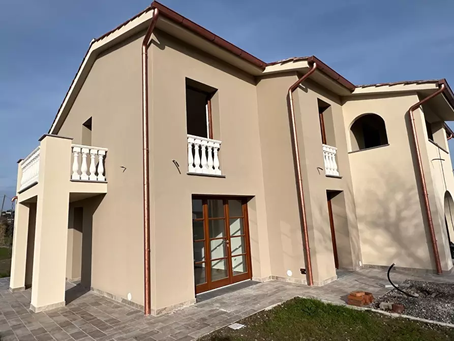 Immagine 30 di Villa in vendita  a Santa Maria A Monte