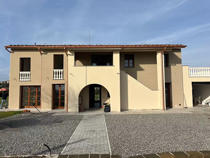 Immagine 17 di Villa in vendita  a Santa Maria A Monte
