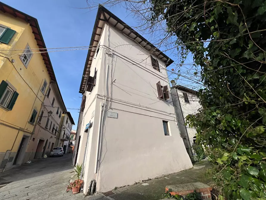 Immagine 3 di Appartamento in vendita  a Santa Maria A Monte