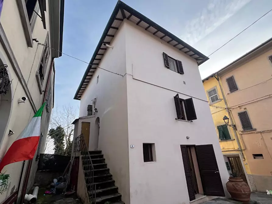 Immagine 2 di Appartamento in vendita  a Santa Maria A Monte