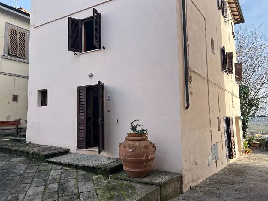 Immagine 19 di Appartamento in vendita  a Santa Maria A Monte