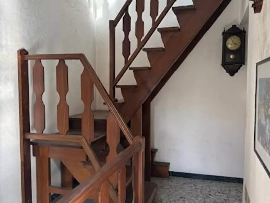 Immagine 4 di Porzione di casa in vendita  a Carrara