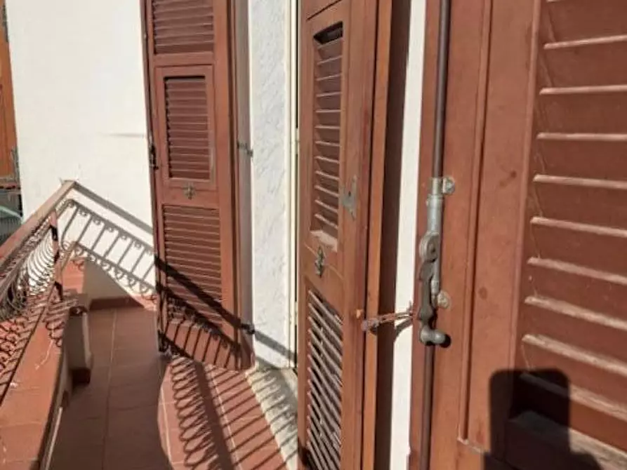 Immagine 21 di Porzione di casa in vendita  a Carrara