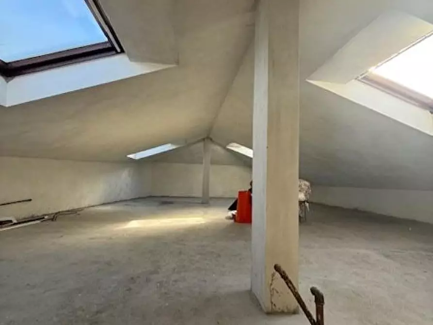 Immagine 14 di Porzione di casa in vendita  a Carrara