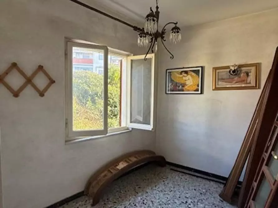 Immagine 9 di Porzione di casa in vendita  a Carrara