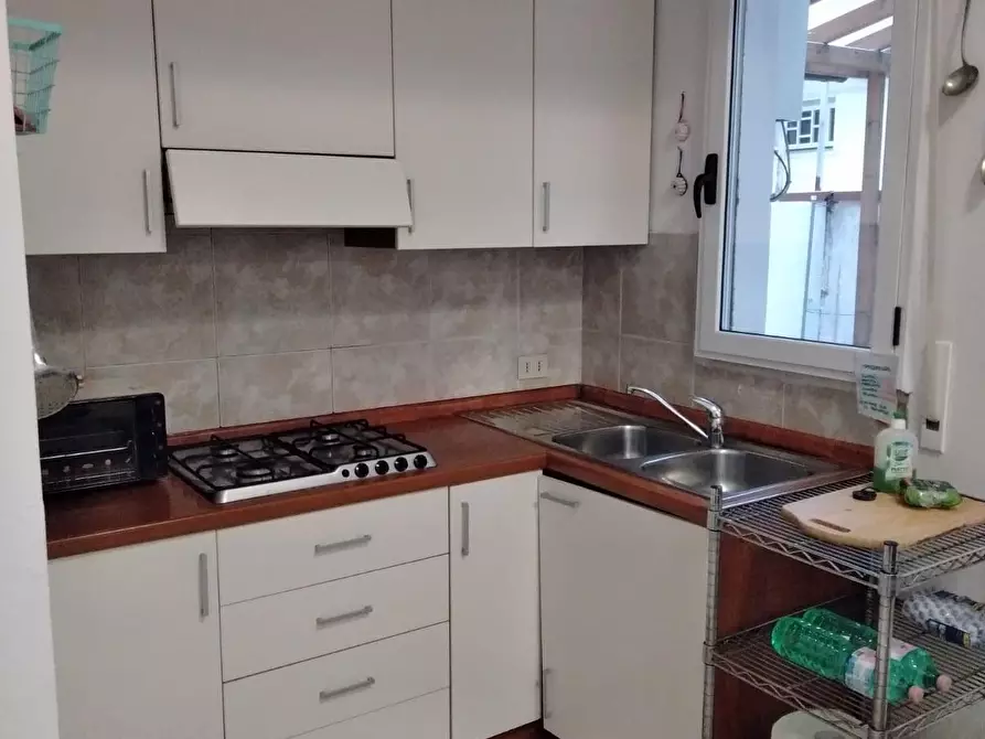 Immagine 6 di Appartamento in vendita  a Viareggio