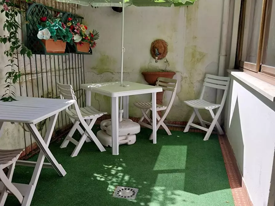 Immagine 1 di Appartamento in vendita  a Viareggio