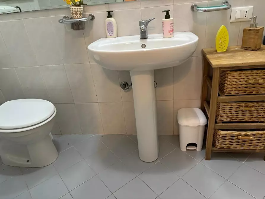 Immagine 8 di Appartamento in vendita  a Viareggio