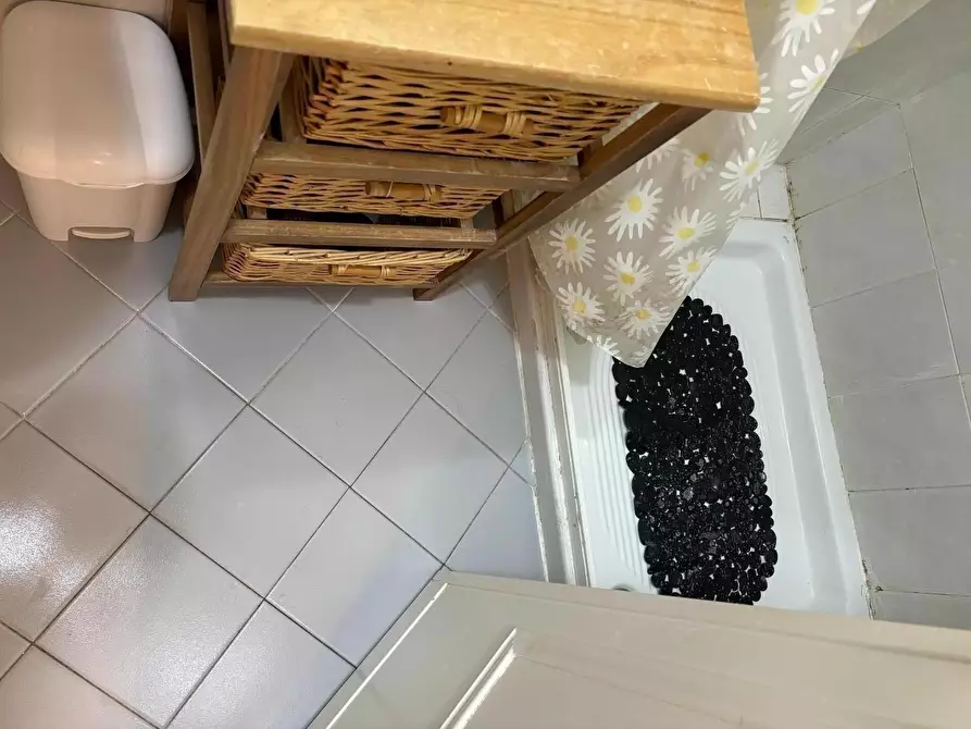Immagine 11 di Appartamento in vendita  a Viareggio
