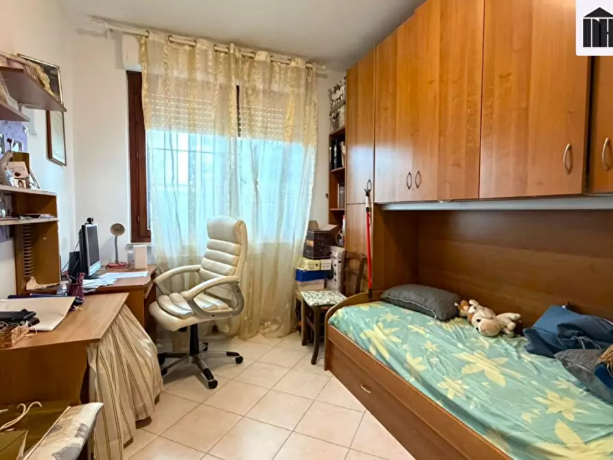 Immagine 17 di Appartamento in vendita  a Fucecchio