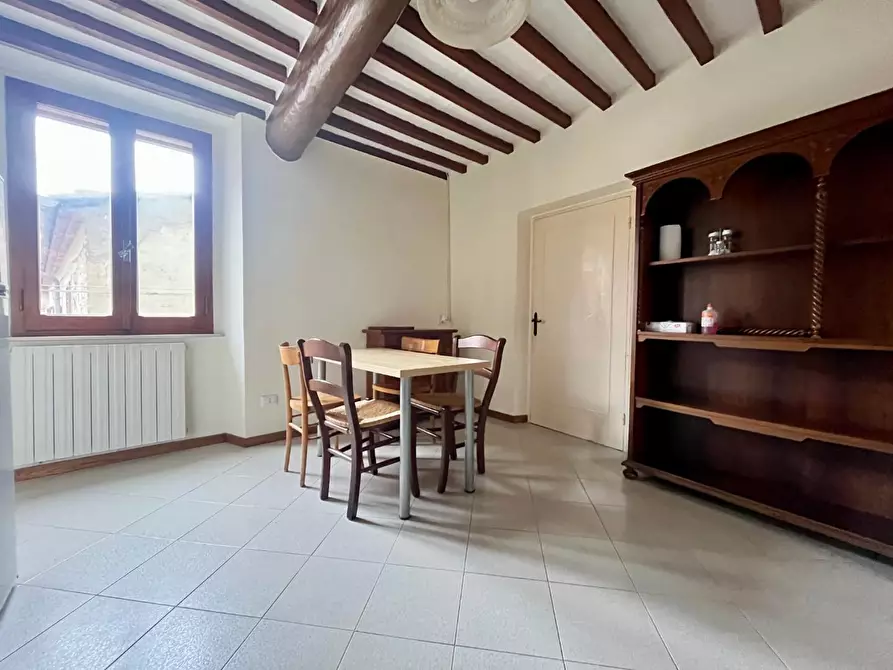 Immagine 10 di Appartamento in vendita  a Asciano