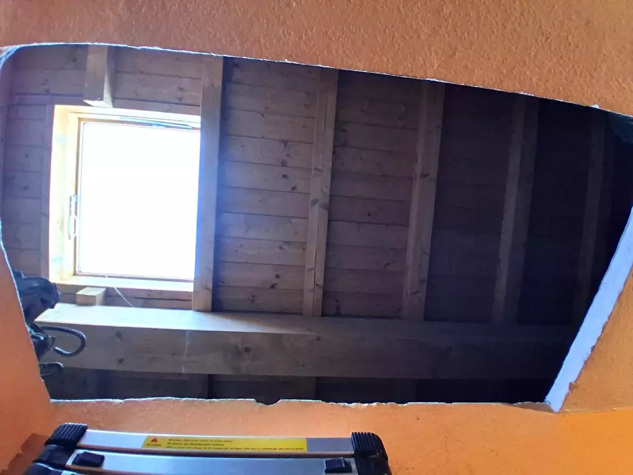 Immagine 30 di Casa semindipendente in vendita  a Capannori