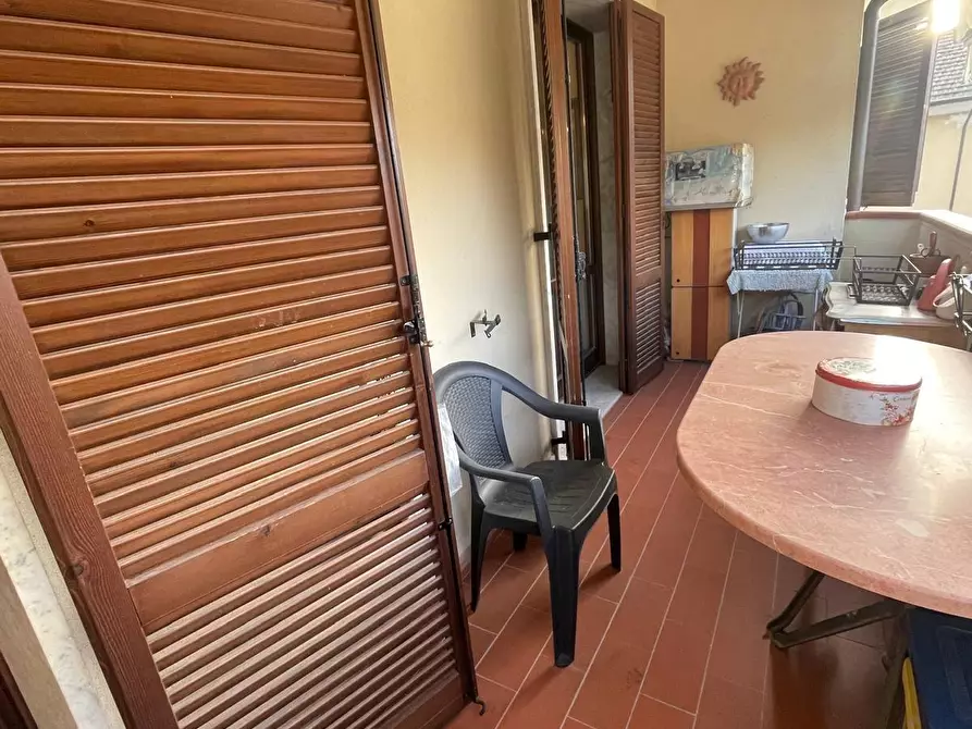 Immagine 2 di Appartamento in vendita  a Carrara