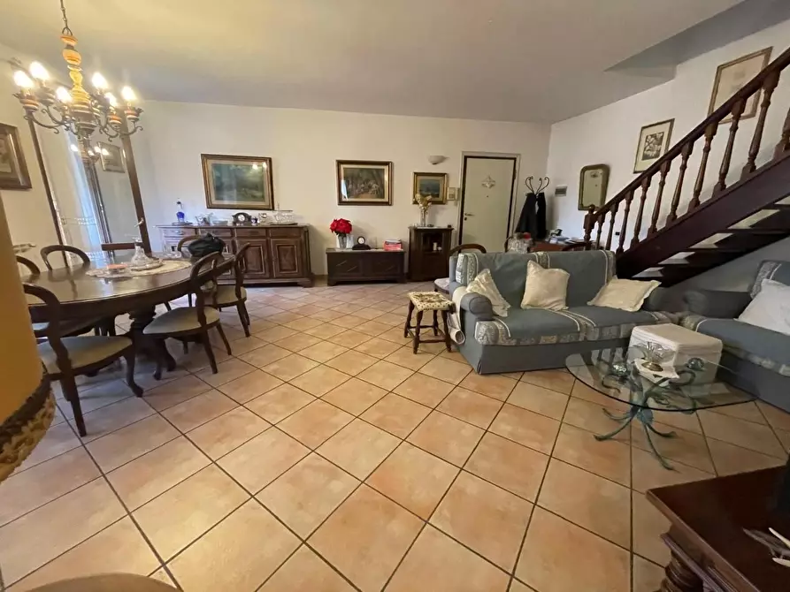 Immagine 14 di Appartamento in vendita  a Carrara